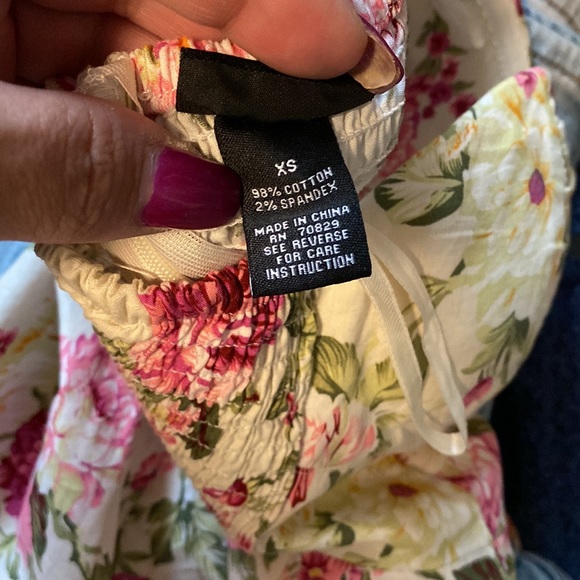 🎊🎉Host Pick 🎉🎊 XS beautiful Rue 21 floral, strapless dress smocked back - Picture 5 of 8